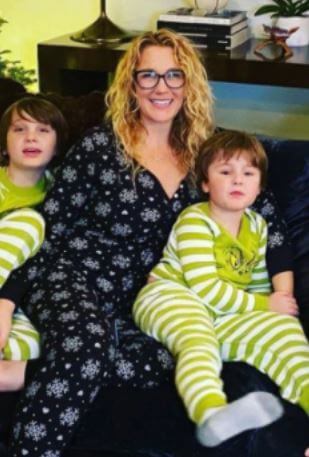 Deanna Daughtry with her children